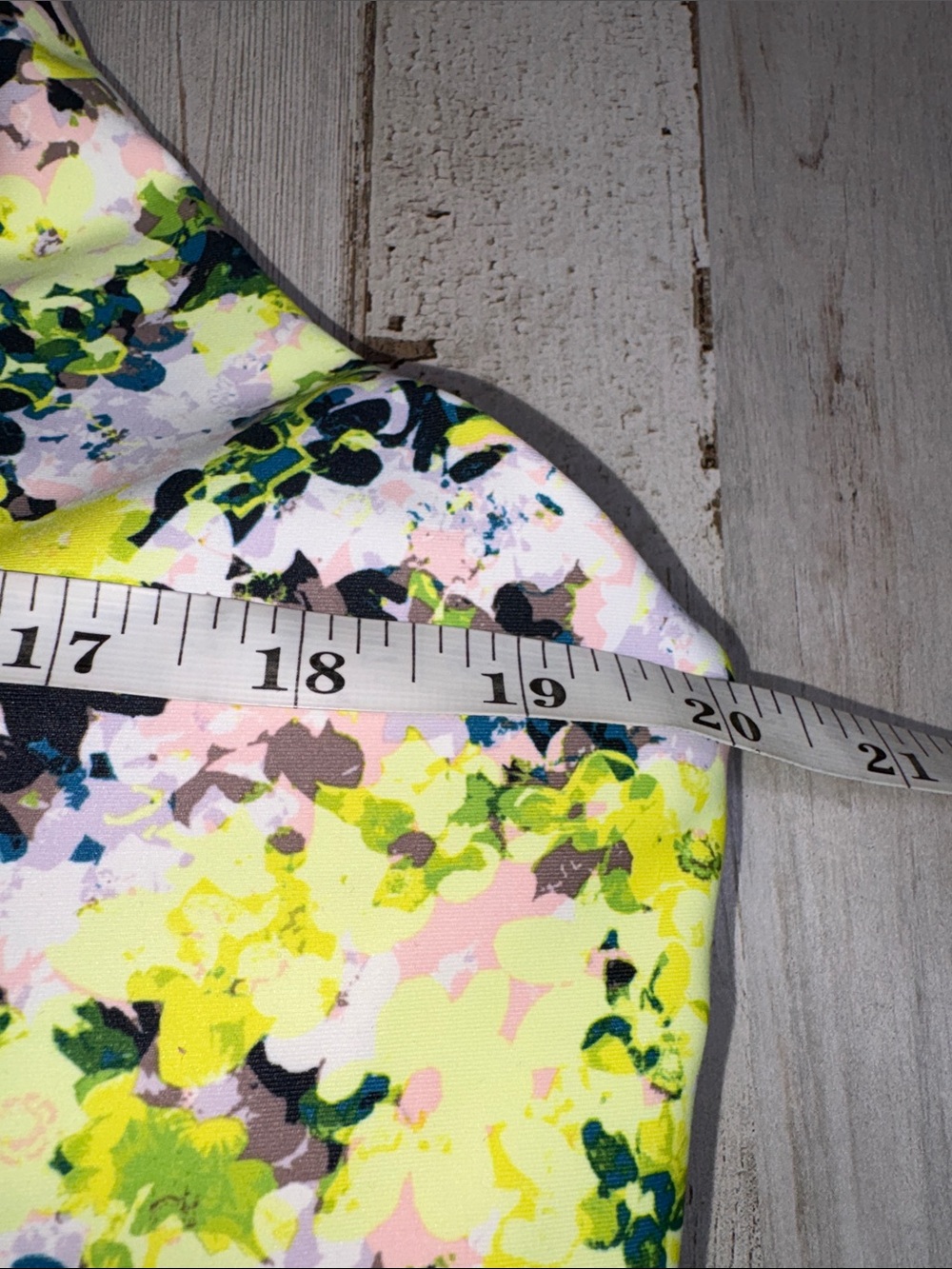 Old Navy Active Powersoft Neon Floral  Built-in-Bra Yellow & Green Plus Sz XXL - Picture 3 of 13